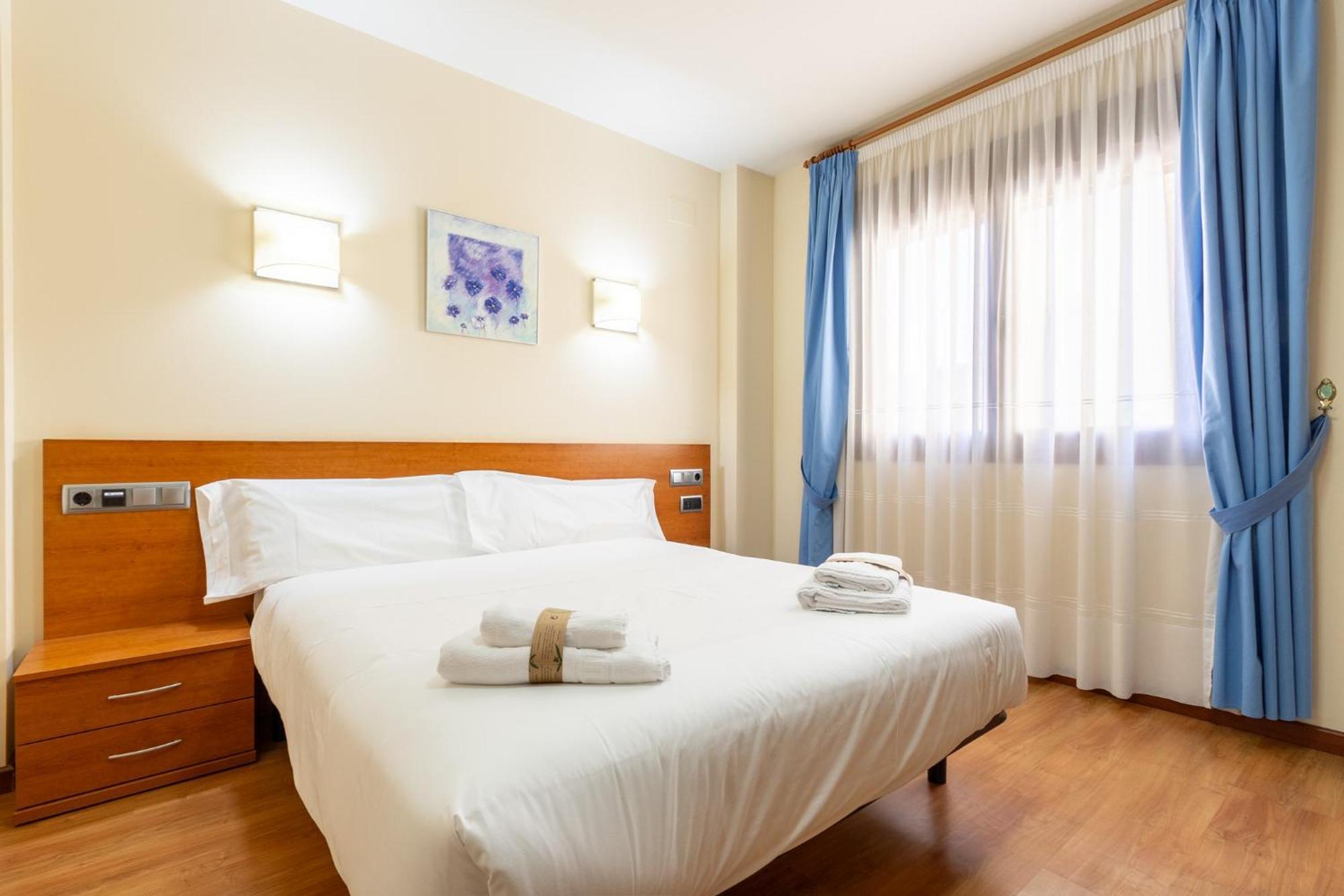 Insidehome Zaravencia Plaza Mayor Toro Bagian luar foto