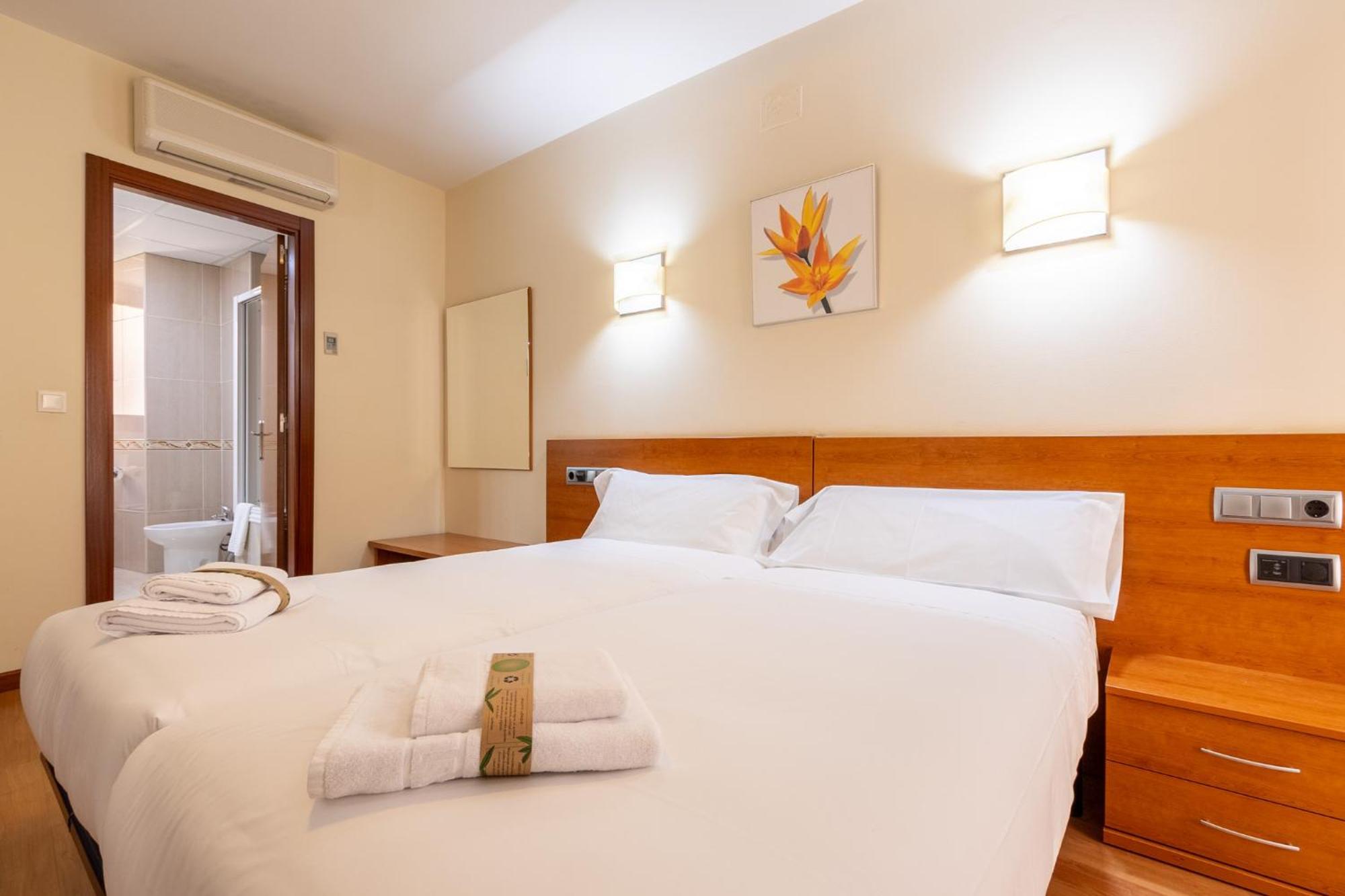 Insidehome Zaravencia Plaza Mayor Toro Bagian luar foto