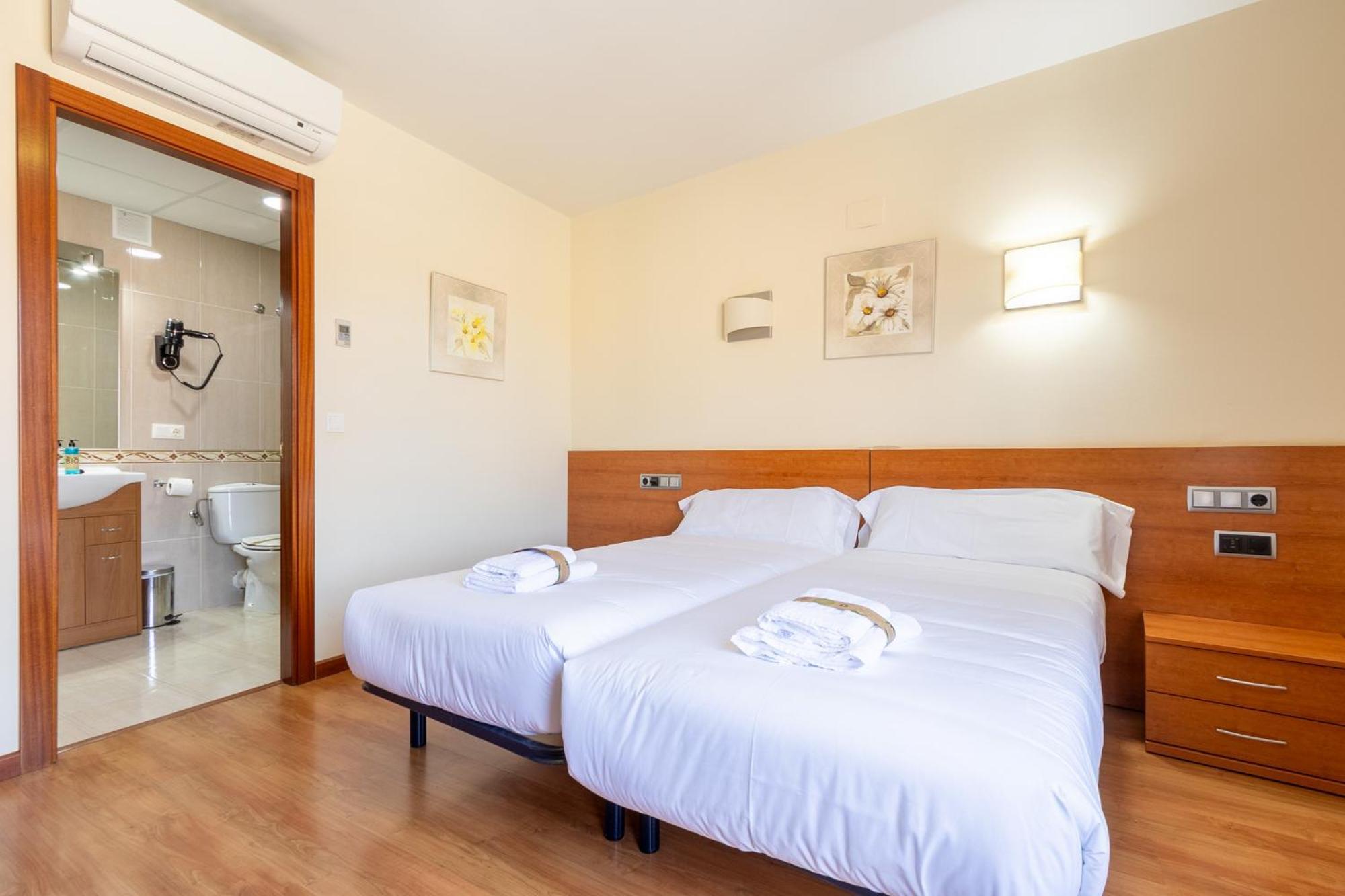 Insidehome Zaravencia Plaza Mayor Toro Bagian luar foto