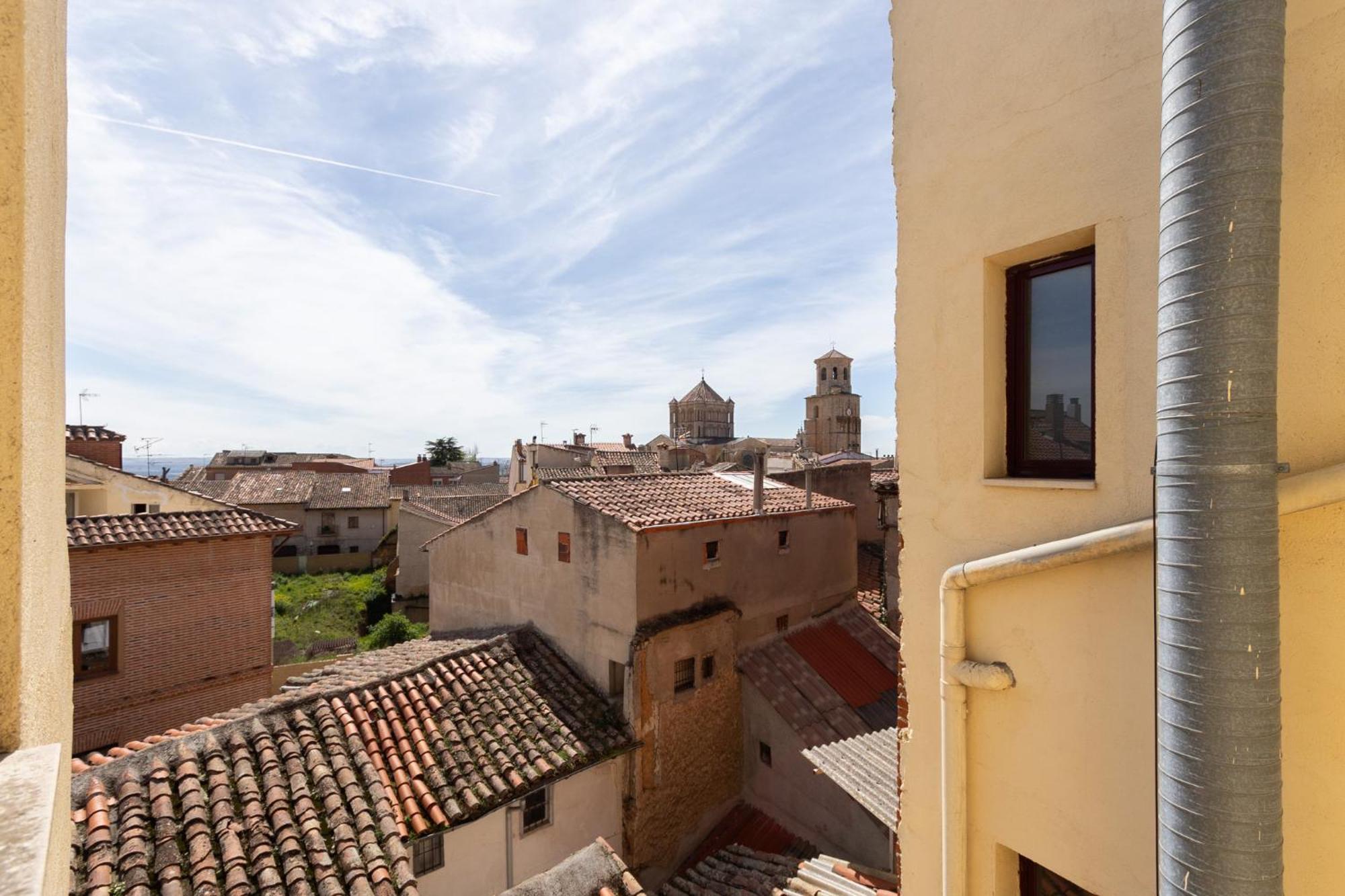 Insidehome Zaravencia Plaza Mayor Toro Bagian luar foto