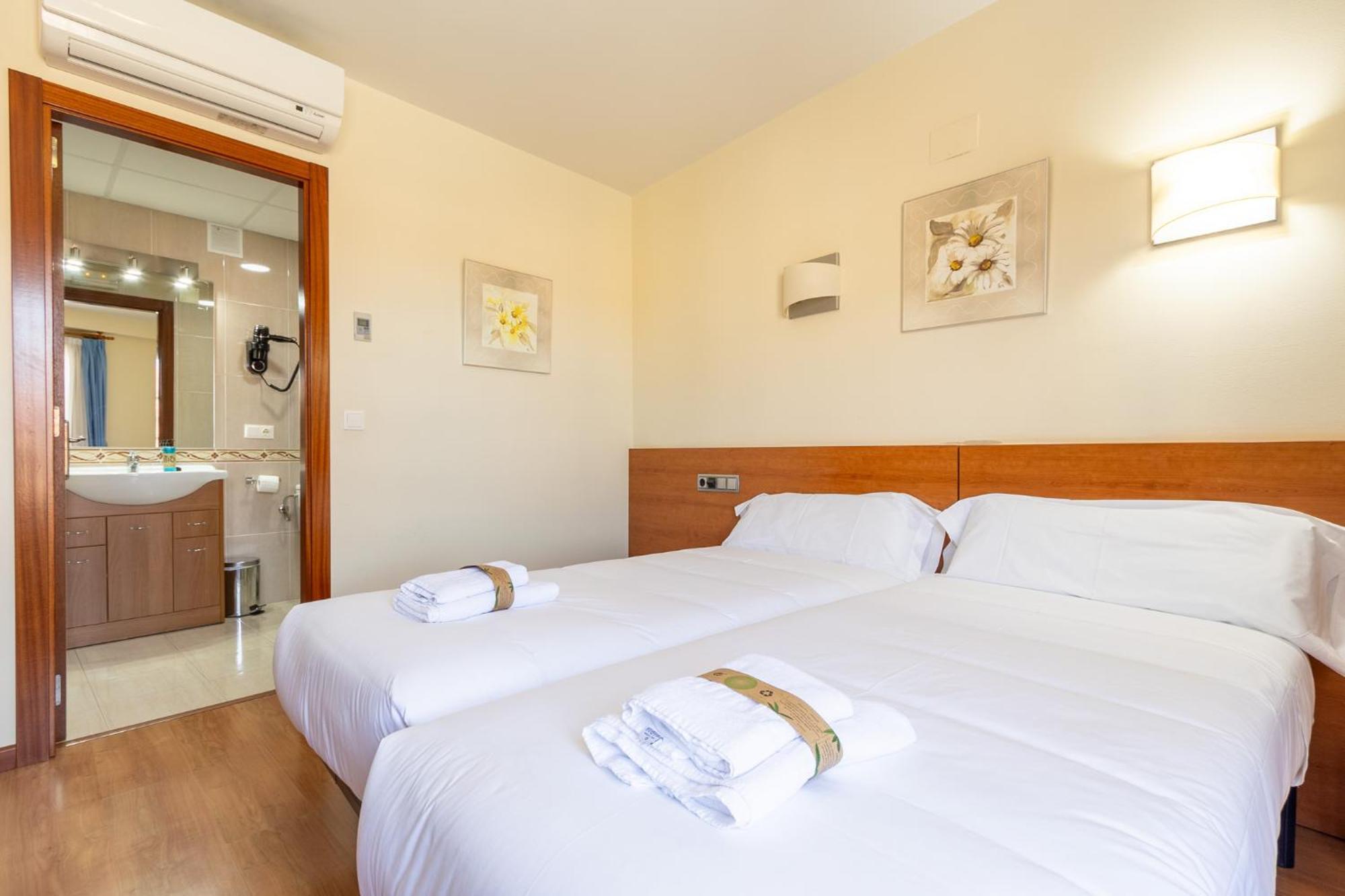Insidehome Zaravencia Plaza Mayor Toro Bagian luar foto