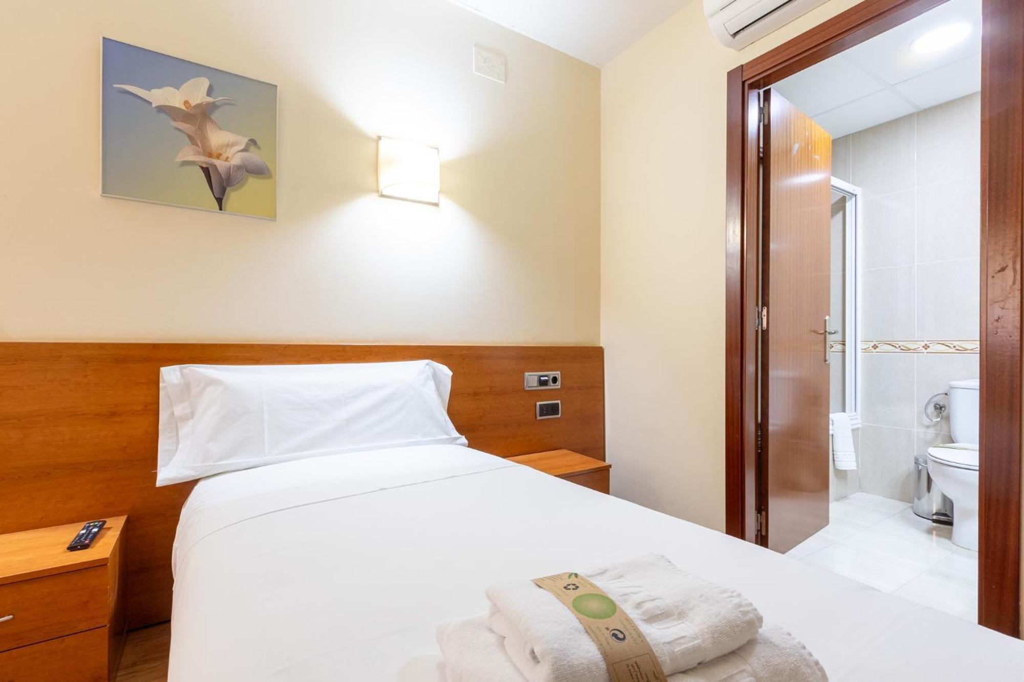 Insidehome Zaravencia Plaza Mayor Toro Bagian luar foto