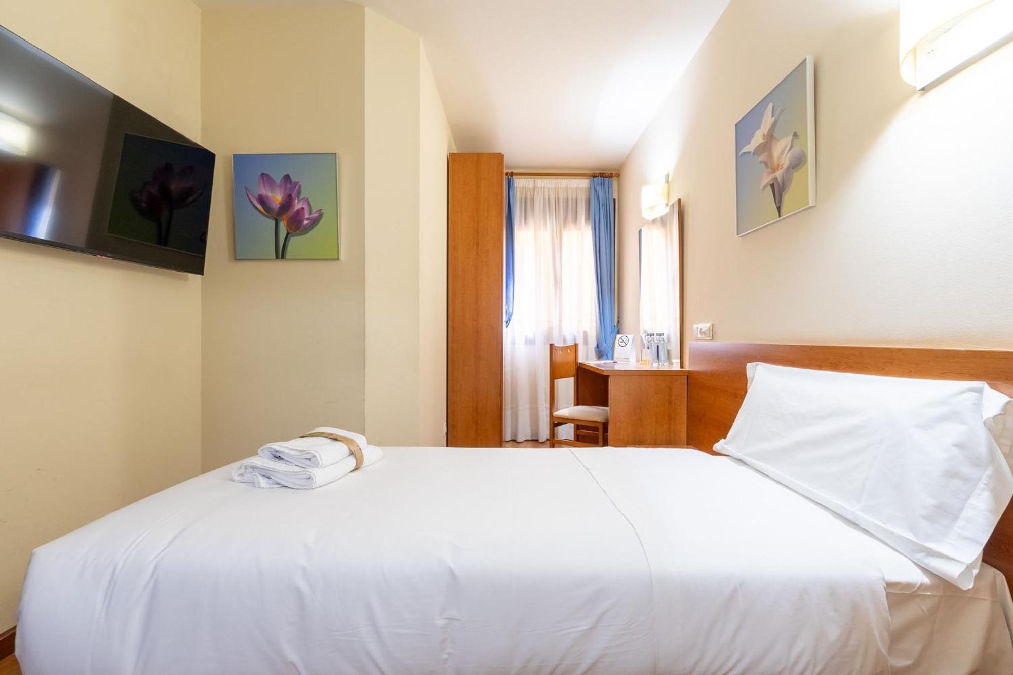 Insidehome Zaravencia Plaza Mayor Toro Bagian luar foto